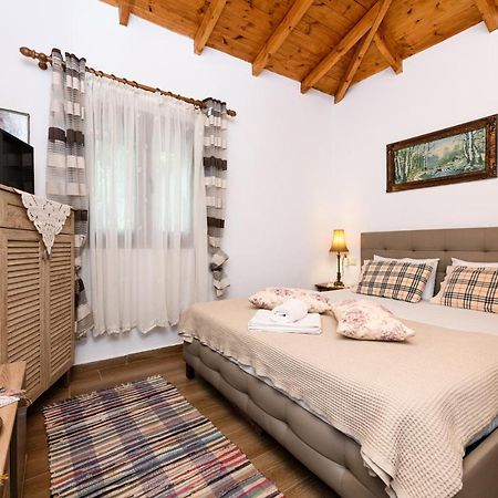Villa Suzana Mikros Prinos Экстерьер фото