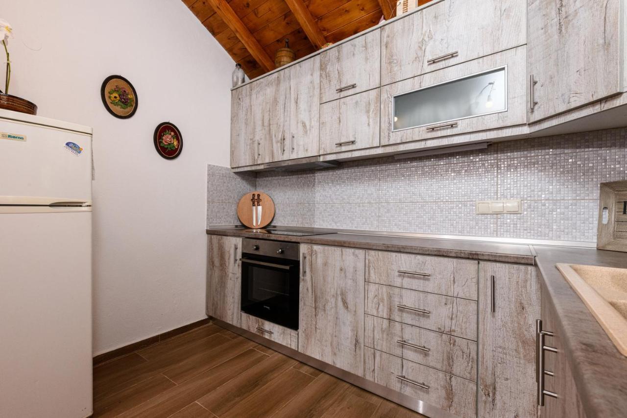Villa Suzana Mikros Prinos Экстерьер фото